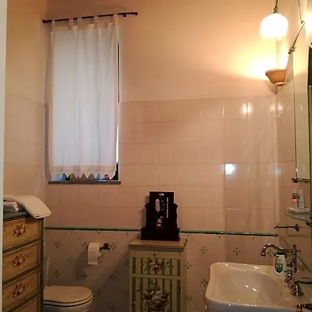 In Via Roma Bed & Breakfast 4*