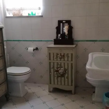 In Via Roma לינה וארוחת בוקר 4*